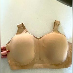 Lane Bryant Livi sports bra.